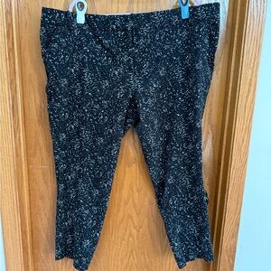 Ava & Viv Black and White pattered Pants size 26W